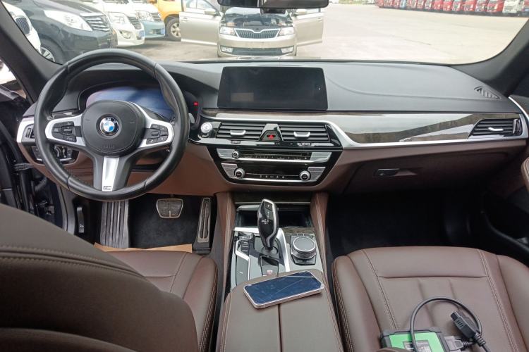 Used BMW 5 Series 2018 525Li M Sport Package Center Console