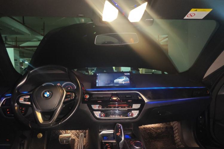 Used BMW 5 Series 2018 525Li M Sport Package Center Console