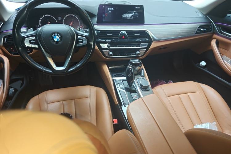 Used BMW 5 Series 2018 Revised Version 530Li Leading Edition Luxury Package Center Console