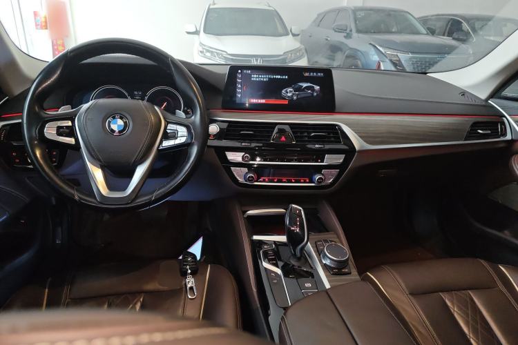 Used BMW 5 Series 2018 530Li Luxury Edition Premium Package Center Console
