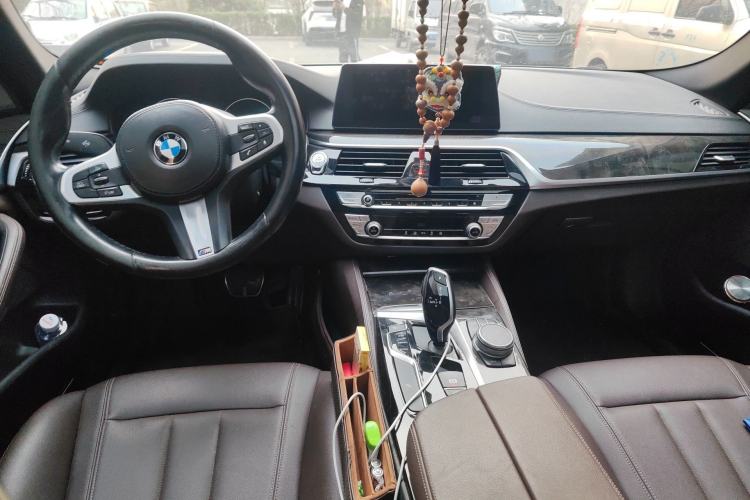 Used BMW 5 Series 2018 525Li M Sport Package Center Console