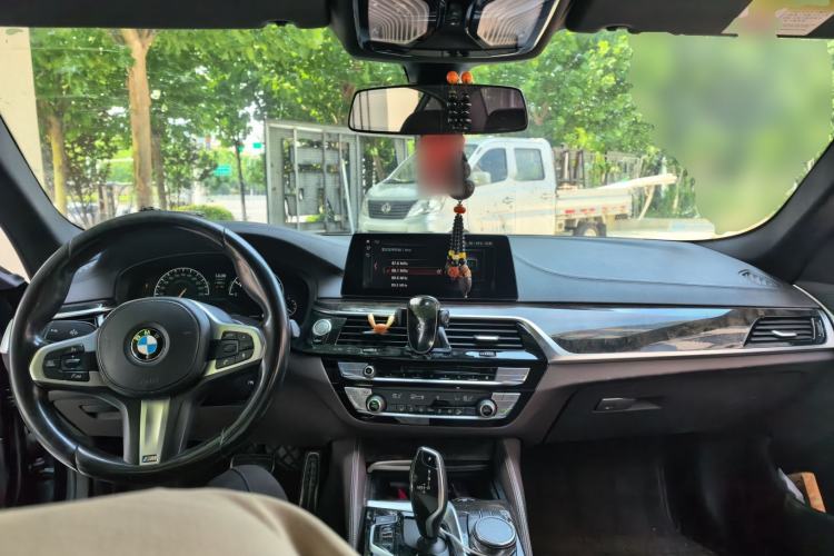 Used BMW 5 Series 2018 525Li M Sport Package Center Console