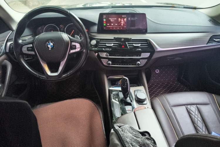 Used BMW 5 Series 2018 Revised Version 530Li Leading Edition Luxury Package Center Console