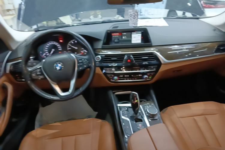 Used BMW 5 Series 2018 528Li Launch Special Edition Center Console