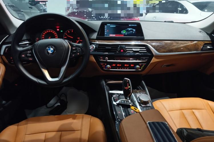 Used BMW 5 Series 2018 528Li Launch Special Edition Center Console