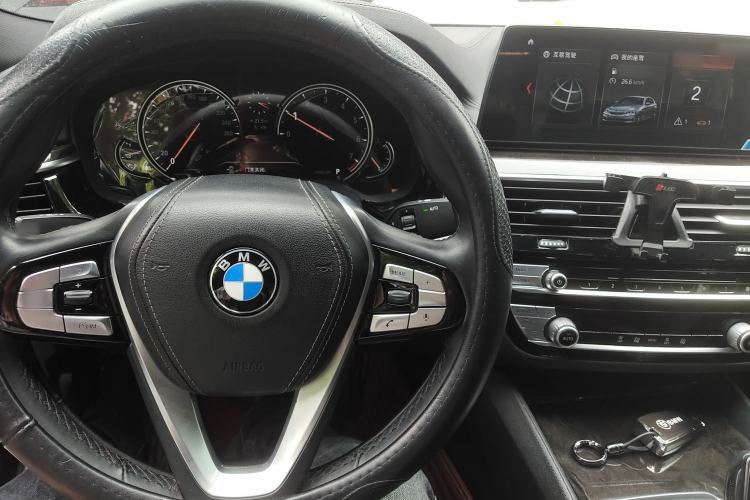 Used BMW 5 Series 2018 525Li M Sport Package Center Console