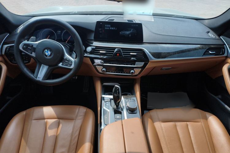 Used BMW 5 Series 2018 Restyled 530Li Leading Edition M Sport Package Center Console