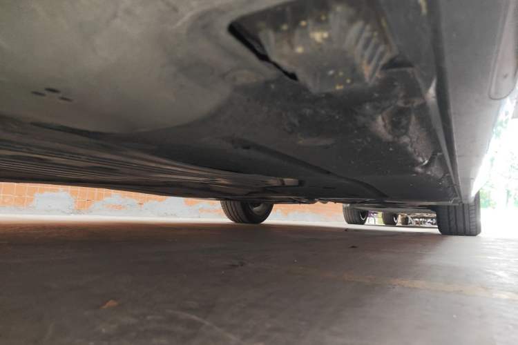 Used BMW 5 Series 2018 525Li M Sport Package Chassis Front Left