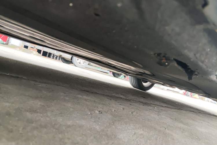 Used BMW 5 Series 2018 525Li M Sport Package Chassis Front Left