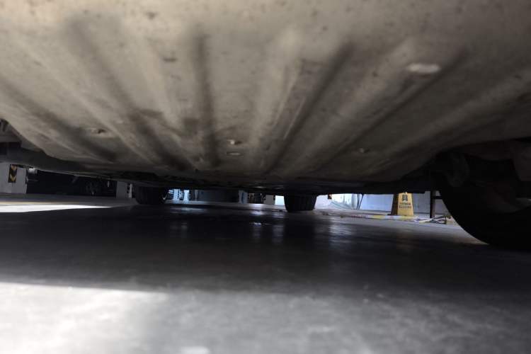 Used BMW 5 Series 2018 530Li Leading Model M Sport Package Chassis Front