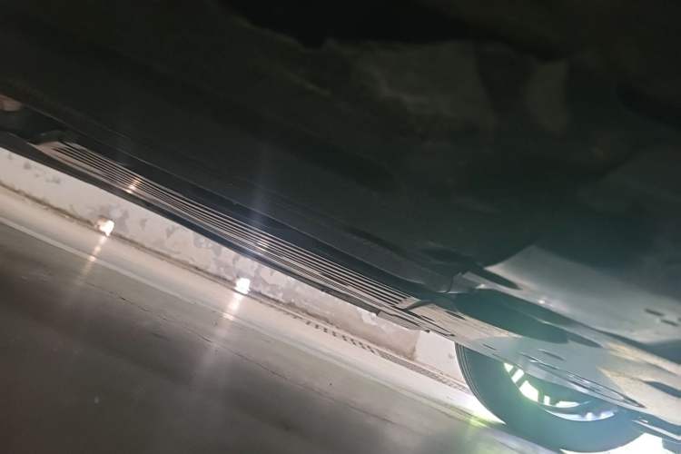 Used BMW 5 Series 2018 530Li Leading Model M Sport Package Chassis Front Right