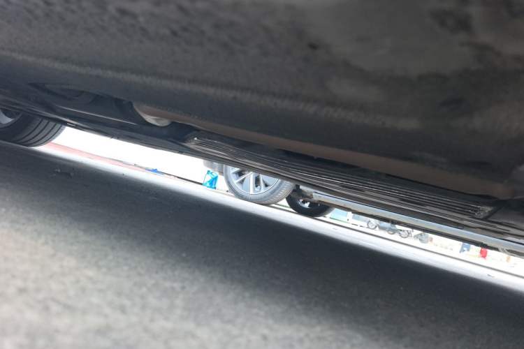 Used BMW 5 Series 2018 530Li Leading Model M Sport Package Chassis Front Right