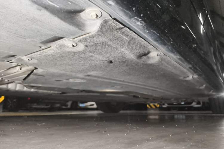 Used BMW 5 Series 2018 530Li Luxury Edition Premium Package Chassis Rear Right