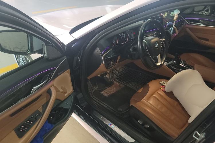 Used BMW 5 Series 2018 530Li Leading Model M Sport Package Driver Seat