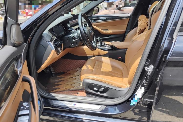 Used BMW 5 Series 2018 Restyled 530Li Leading Edition M Sport Package Driver Seat