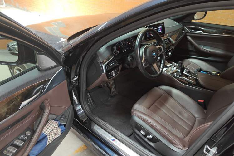 Used BMW 5 Series 2018 525Li M Sport Package Driver Seat