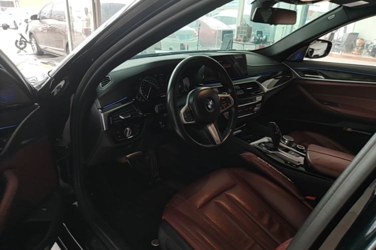 Used BMW 5 Series 2018 530Li Leading Model M Sport Package Driver Seat