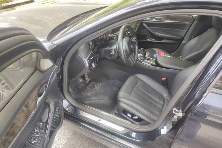 Used BMW 5 Series 2018 530Li Luxury Edition M Sport Package Driver Seat