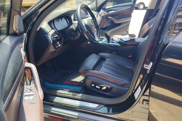 Used BMW 5 Series 2018 540Li Executive Edition Driver Seat