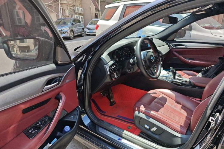 Used BMW 5 Series 2018 530Li xDrive M Sport Package Driver Seat