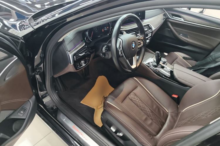 Used BMW 5 Series 2018 Facelifted 530Li Luxury Edition Premium Package Driver Seat