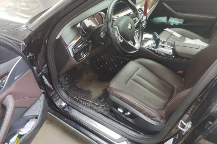 Used BMW 5 Series 2018 525Li Luxury Package Driver Seat