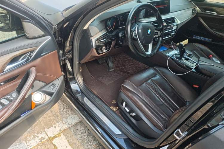 Used BMW 5 Series 2018 Facelifted 530Li Luxury Edition Premium Package Driver Seat