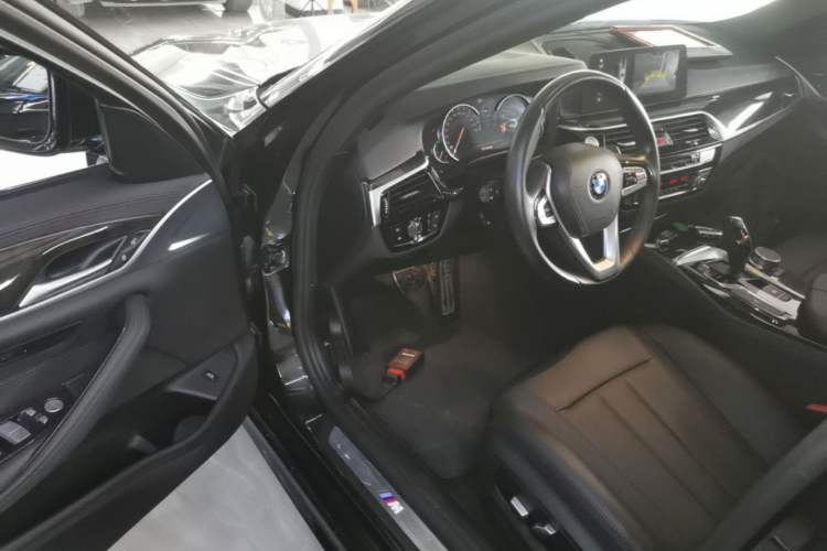 Used BMW 5 Series 2018 525Li M Sport Package Driver Seat