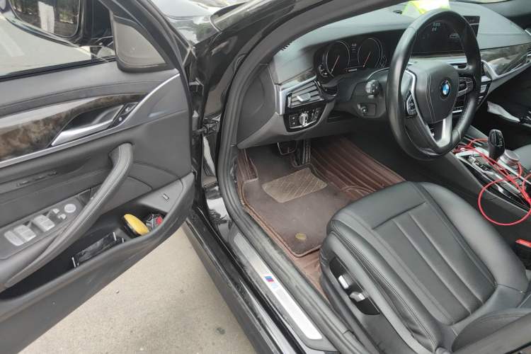 Used BMW 5 Series 2018 525Li M Sport Package Driver Seat