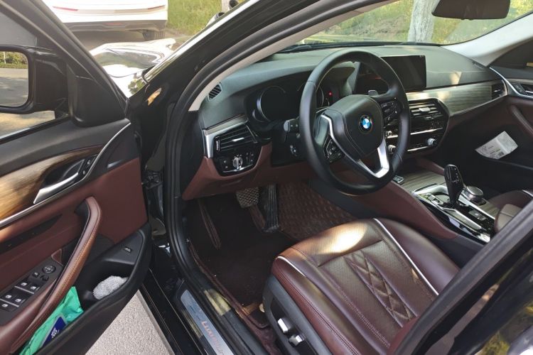 Used BMW 5 Series 2018 530Li Leading Edition Luxury Package Driver Seat