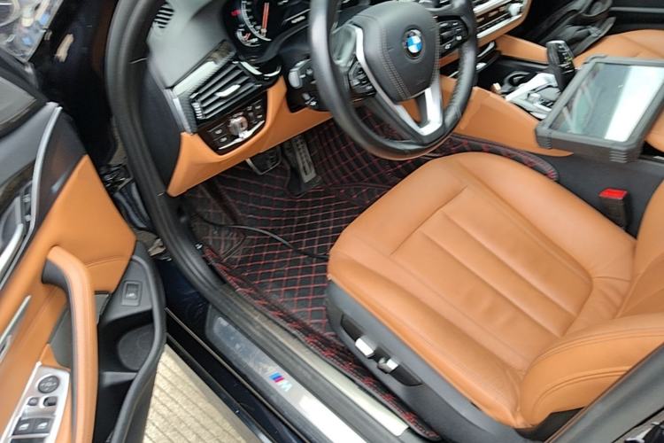 Used BMW 5 Series 2018 530Li Leading Model M Sport Package Driver Seat