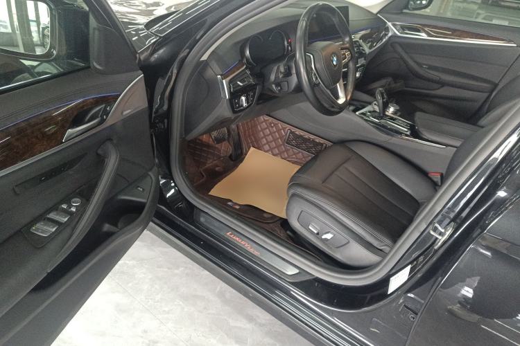 Used BMW 5 Series 2018 525Li Luxury Package Driver Seat