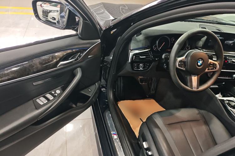 Used BMW 5 Series 2018 525Li M Sport Package Driver Seat