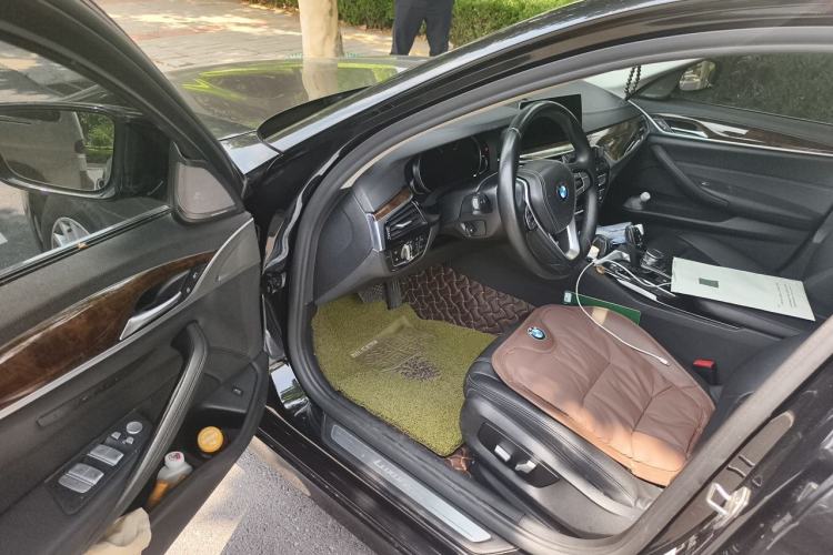 Used BMW 5 Series 2018 525Li Luxury Package Driver Seat