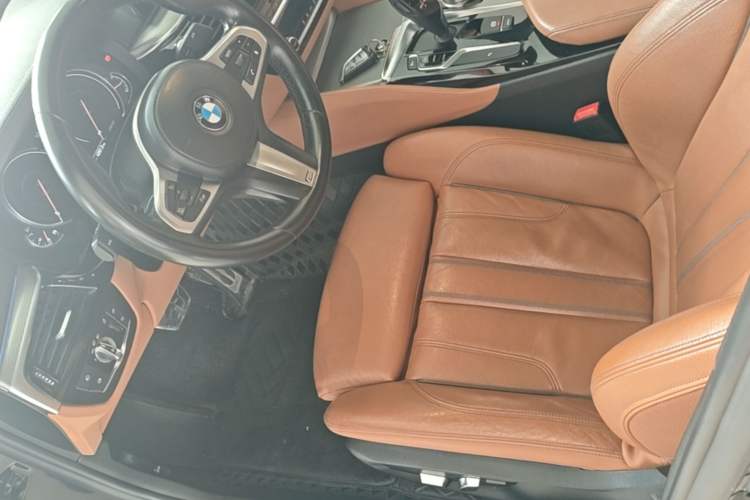 Used BMW 5 Series 2018 525i M Sport Package Driver Seat