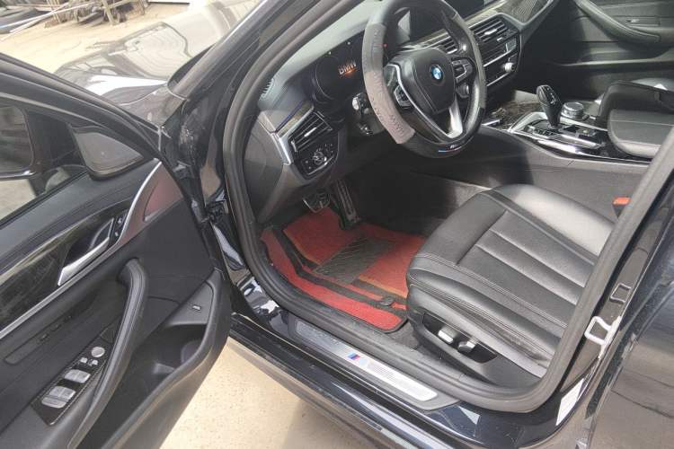Used BMW 5 Series 2018 525Li M Sport Package Driver Seat