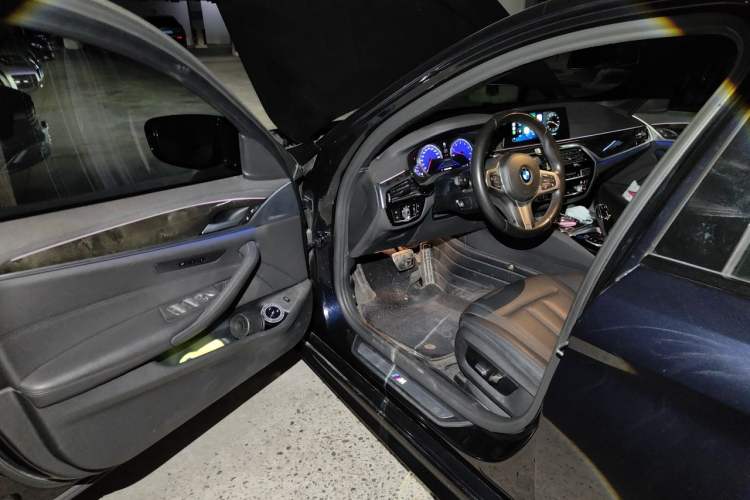 Used BMW 5 Series 2018 525Li M Sport Package Driver Seat