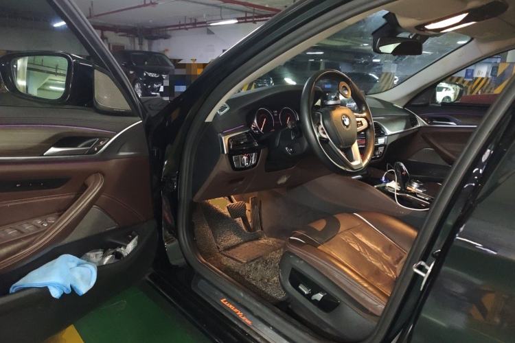 Used BMW 5 Series 2018 Facelifted 530Li Luxury Edition Premium Package Driver Seat