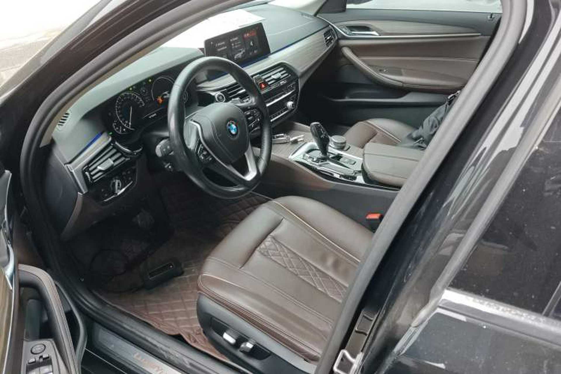 Used BMW 5 Series 2018 530Li xDrive Luxury Package Driver Seat