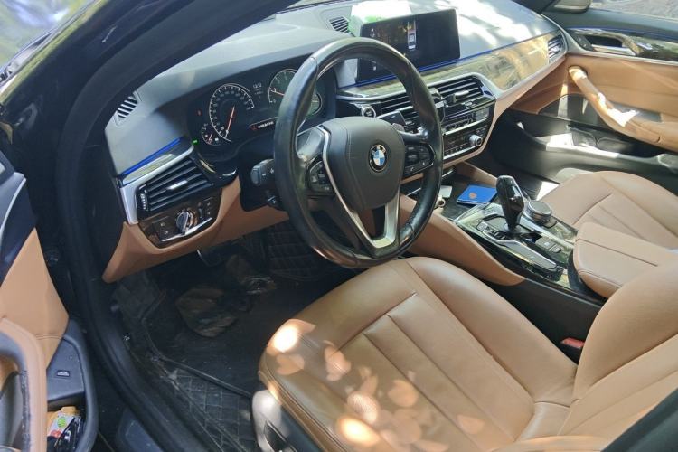 Used BMW 5 Series 2018 530Li Leading Model M Sport Package Driver Seat