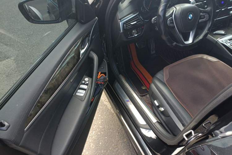 Used BMW 5 Series 2018 525Li M Sport Package Driver Seat