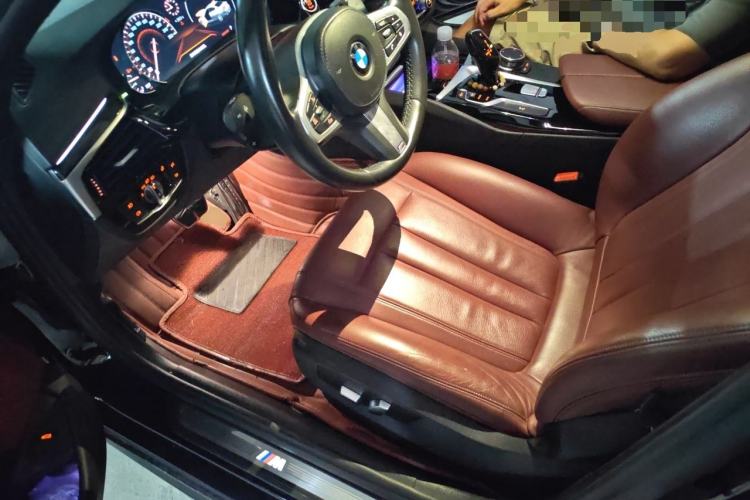 Used BMW 5 Series 2018 Restyled 530Li Leading Edition M Sport Package Driver Seat