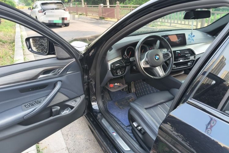 Used BMW 5 Series 2018 530i M Sport Package Driver Seat