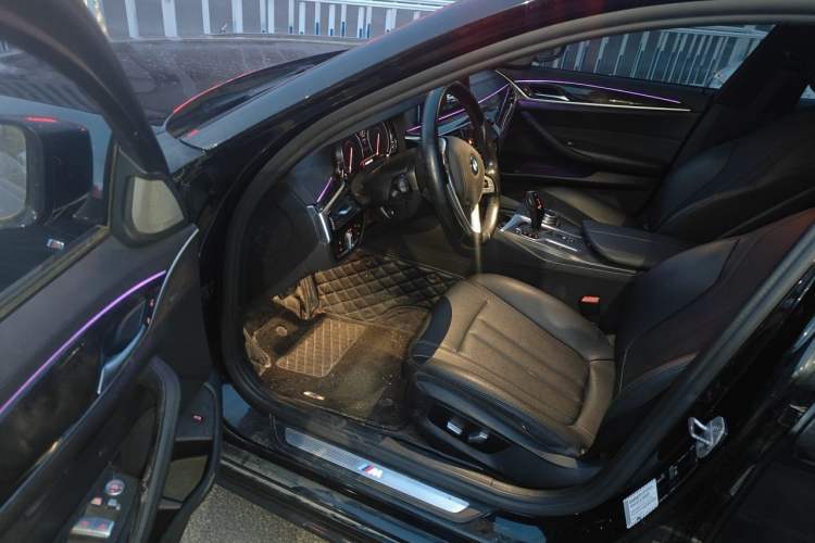 Used BMW 5 Series 2018 525Li M Sport Package Driver Seat
