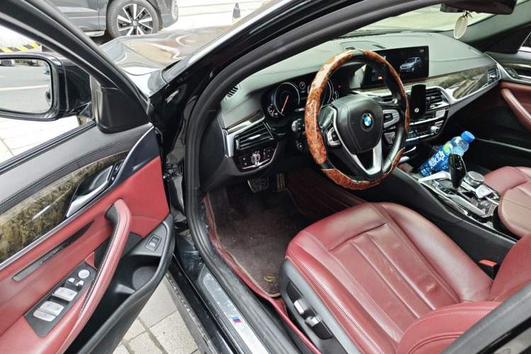 Used BMW 5 Series 2018 530Li Leading Model M Sport Package Driver Seat