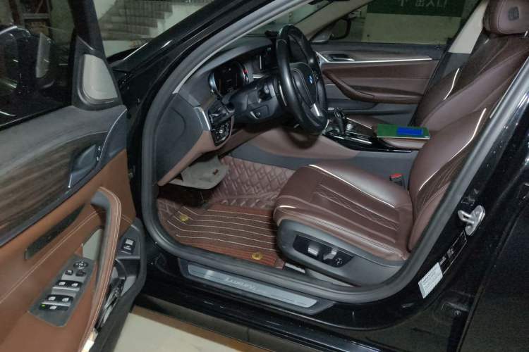 Used BMW 5 Series 2018 Facelifted 530Li Luxury Edition Premium Package Driver Seat
