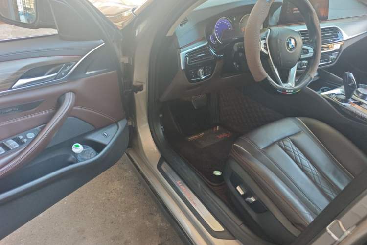 Used BMW 5 Series 2018 Revised Version 530Li Leading Edition Luxury Package Driver Seat