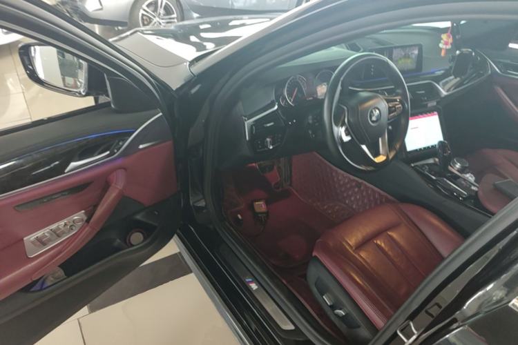 Used BMW 5 Series 2018 Restyled 530Li Leading Edition M Sport Package Driver Seat
