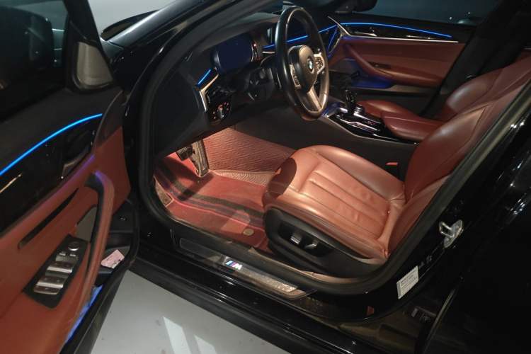 Used BMW 5 Series 2018 Restyled 530Li Leading Edition M Sport Package Driver Seat