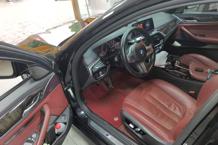 Used BMW 5 Series 2018 Restyled 530Li Luxury Edition M Sport Package Driver Seat